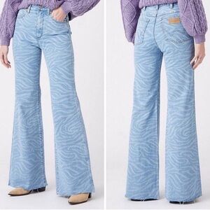 Wrangler Wanderer 622 high rise flare